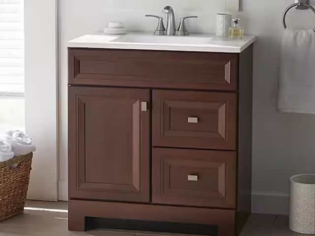 Lot 96-196738 - Home Decorators Collection
Sedgewood 30.5 in. W x 18.75 in. D x 34.375 in. H Single Sink Bath Vanity...