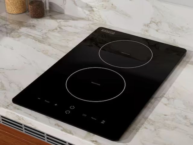Lot 96-198305 - Empava Portable 13.4 in. Induction Electric Cooktop in Black with 2 Elements MSRP $184.99 New