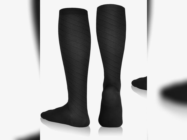 Lot 96-230863 - NEWZILL Medical Compression Socks for Women &amp; Men, XXL New