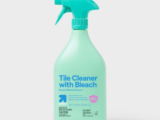 Lot 96-164890 - Mold and Mildew Stain Remover - 32 fl oz - ир&amp;ир™
AppearsUnused