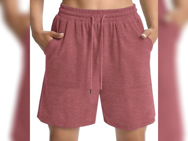 Lot 96-232617 - MOSHU Womens Cotton Shorts Drawstring Waist Sweat Shorts for Women Summer Casual Shorts with Pockets...