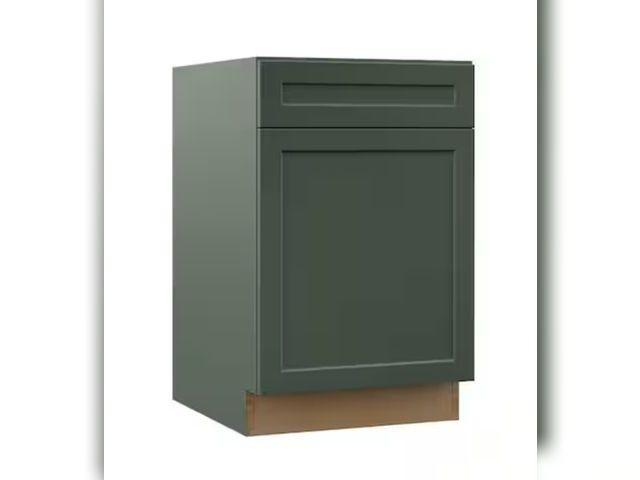 Lot 96-167477 - Hampton Bay Designer Series Melvern 21 in. W x 24 in. D x 34.5 in. H Assembled Shaker Base Kitchen C...