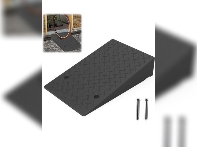 Lot 96-176087 - Rubber Threshold Ramp 7.09 Inch Rise, Wheelchair Rubber Door Ramp with Non-Slip Surface, Home Step R...