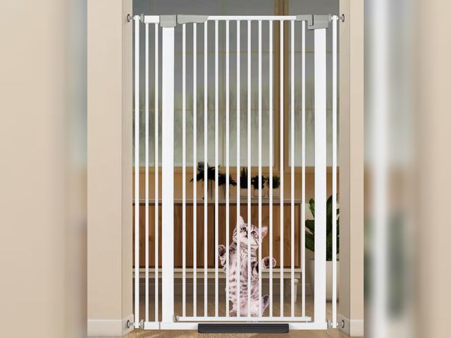 Lot 96-186622 - 51.18" Extra Tall Cat Gate for Doorway, 30.5"-40" Auto Close Pet Gate Include 2.75" and 5.5" Extensi...