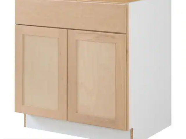 Lot 96-189936 - Hampton Bay
30 in. W x 24 in. D x 34.5 in. H Ready to Assemble Base Kitchen Cabinet in Unfinished wi...