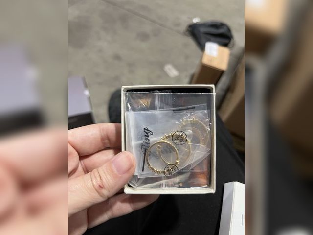 Lot 96-190935 - Honsny Stackable Gold Rings for Women Set Dainty 18K Gold Plated Cubic Zirconia Thumb Rings Thin Ete...