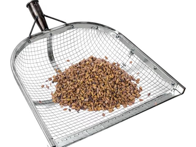 Lot 96-187573 - Leaking Soil Shovel Filter Stainless Steel Sieve 12mm Mesh Sifting Shovel for Sifting Corn Kernels G...