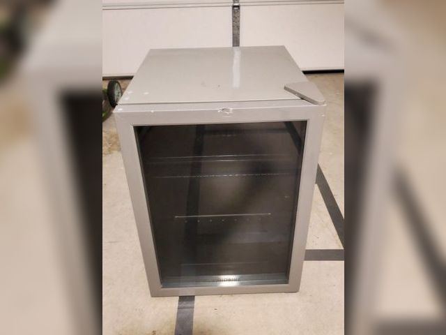Lot 96-179058 - Frigidaire Beverage Cooler 2.6 cu ft Used Untested