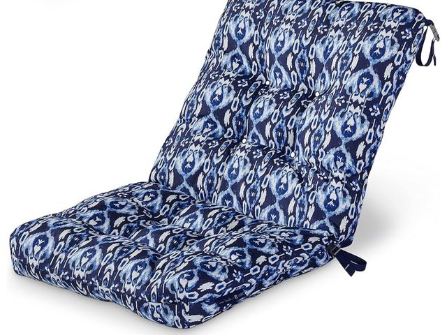 Lot 96-164528 - Vera Bradley by Classic Accessories Water-Resistant Patio Chair Cushion

New
