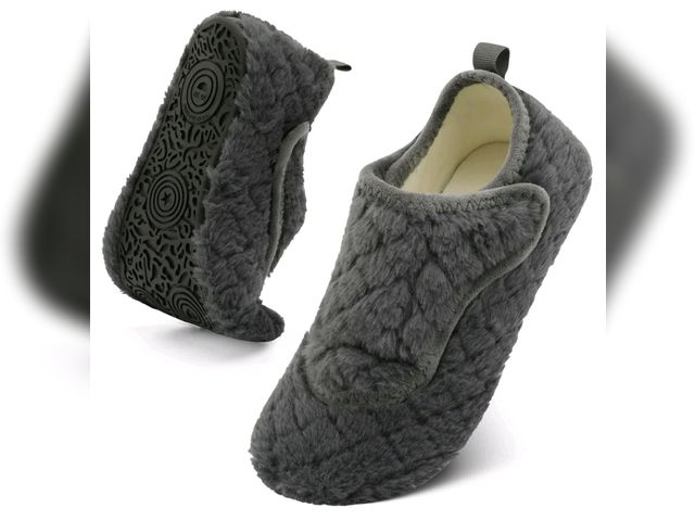 Lot 96-233050 - Barerun Fuzzy Adjustable Wide Diabetic Slippers for Women and Men with Rubber Sole Size 46-47 (mens ...
