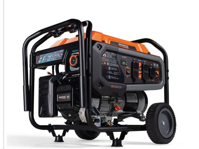 Lot 96-171127 - Generac 4500 / 4000-Watt Dual Fuel
Recoil Start Gasoline / Propane Powered Portable  Generator-GP400...