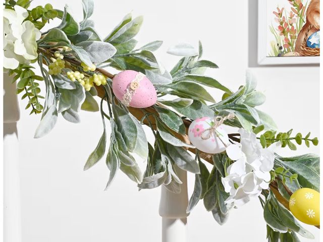Lot 96-227586 - 6Ft Easter Egg Garland with Lights, Spring Garland for Mantle, Easter Table Mantel Decorations, Flow...