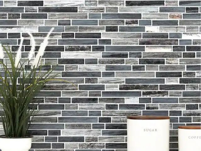 Lot 96-167052 - 77.6sq ft of MSI
Grigio Lagoon Interlocking 12 in. x 12 in. x 0.31 in. Glass Mesh-Mounted Mosaic Wal...