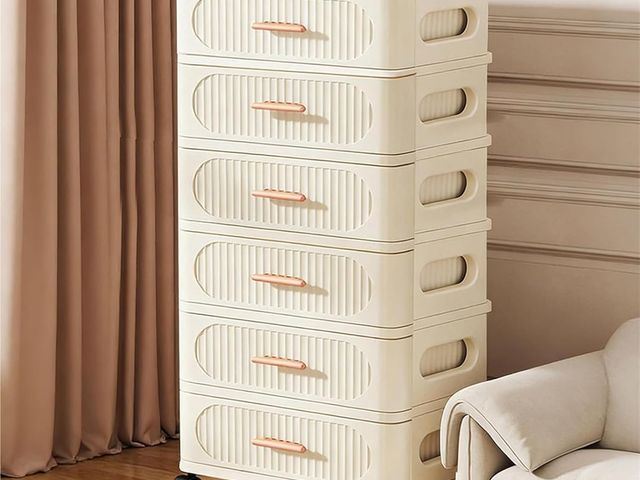 Lot 96-211213 - Appears to be Rolling Storage Cart With 5 Drawers 
Unused open box 
Style may vary.