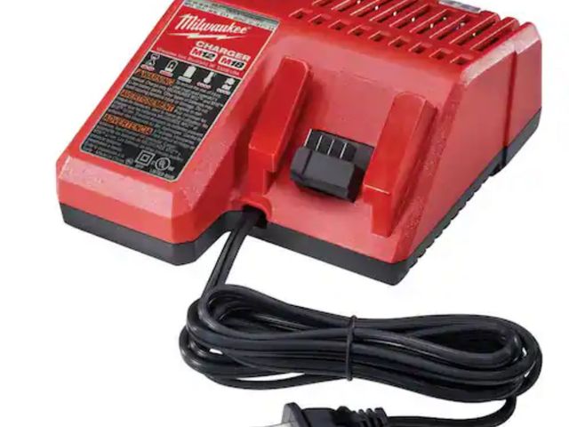 Lot 96-178260 - Milwaukee M12 and M18 12-Volt/18-Volt Lithium-Ion Multi-Voltage Battery Charger
Appears lightly used...