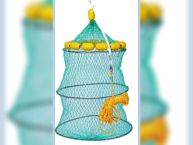 Lot 96-181500 - Collapsible Fish Basket, Floating Net Fish Keeper, 3-Ring Mesh Design with Rope, Green New