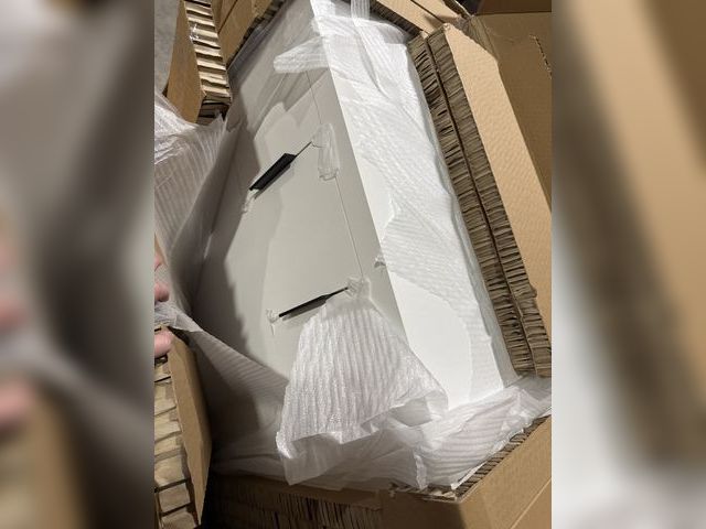 Lot 96-188976 - Glacier Bay
Harlock 31 in. Single Sink White Bath Vanity with Black Cultured Marble Top (Assembled)
...