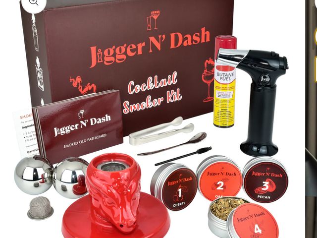 Lot 96-192988 - Jigger N' Dash
Dragon Top Old Fashioned Cocktail Kit
New
MSRP $100.00