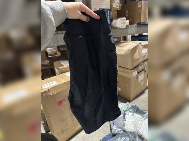 Lot 96-180146 - Gradual Biker Shorts Size L

New