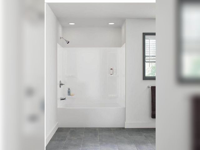 Lot 96-173853 - Delta Pro-Series 60 in. W x 57 in. H Five Piece Glue Up Bathtub Surrounds in High Gloss White MSRP $...