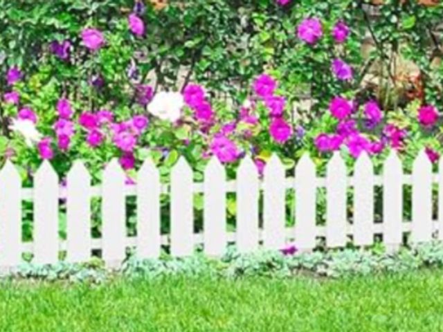 Lot 96-230824 - White Plastic Garden Fence, PP Material, for Outdoor Use, Lawn and Pathway Separation, 12Pcs New  Ex...