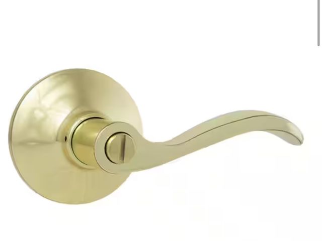 Lot 96-174021 - Defiant Naples Polished Brass Bed/Bath Door Lever 6-Pack

New