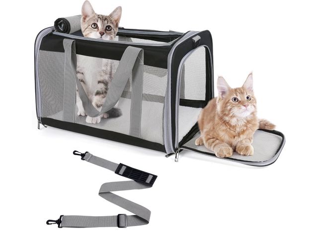 Lot 96-233352 - Pet Carrier for Cats Up to 16 Lbs, Collapsible Bag for Medium Cat or Kittens, Soft Sided Puppy Carri...