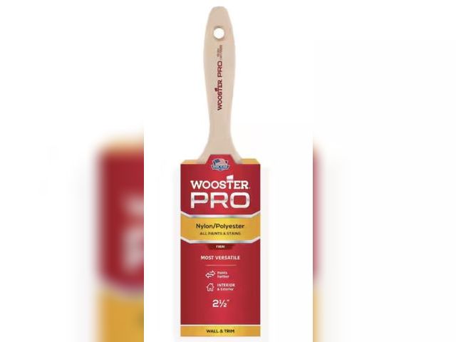 Lot 96-212166 - Wooster 2in. Pro Nylon/Polyester Flat Wall Brush

New