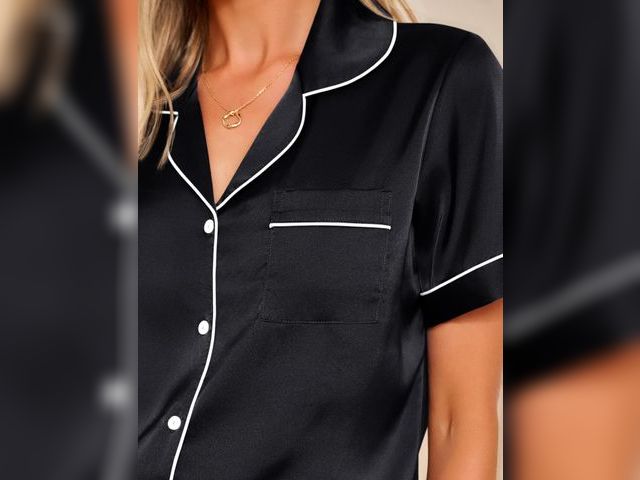 Lot 96-190932 - Women’s pajama top small Unused