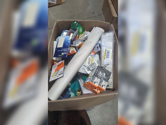 Lot 96-165381 - Mixed Box of Home Depot Items New