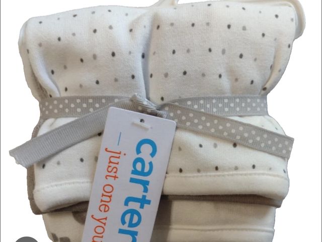 Lot 96-161220 - Carter's Baby One Size 6 Piece Polka Dot Baby Bear Gray Washcloth Set - New