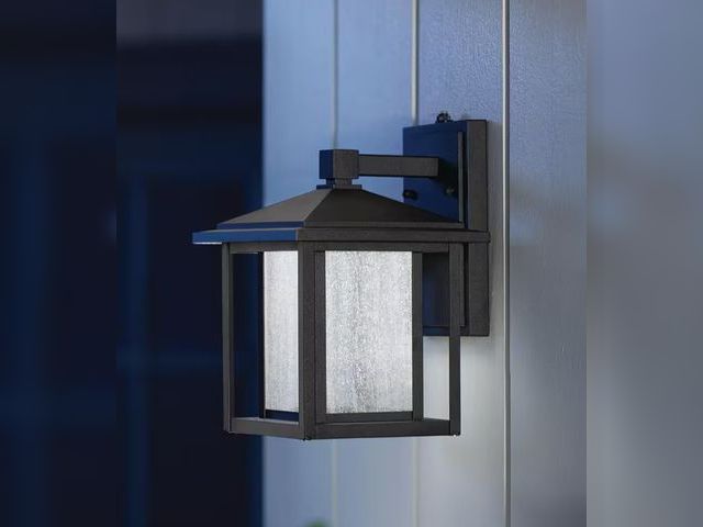 Lot 96-179558 - Home Decorators Collection
Mauvo Canyon 11 in. Black Dusk to Dawn Small LED Outdoor Wall Light Fixtu...