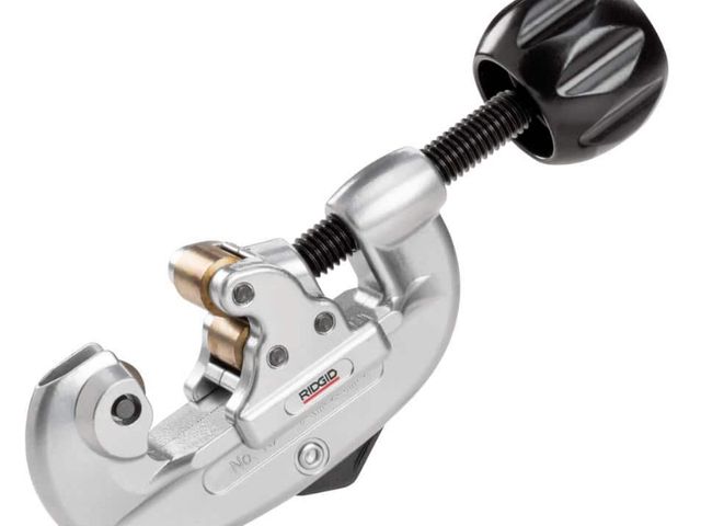 Lot 96-165340 - RIDGID 3/16 in. to 1-1/8 in. Model 15
Screw Feed Copper Pipe &amp;
Aluminum Tubing Cutter w/ Fold Aw...