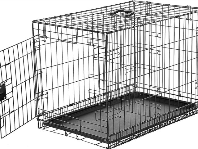 Lot 96-187996 - Amazon Basics Durable, Foldable Metal Wire Dog Crate with Tray, Single Door, 30 x 19 x 21 in, Black,...