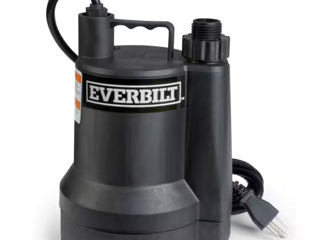 Lot 96-214368 - Everbilt
1/6 HP Plastic Submersible Utility Pump
used untested