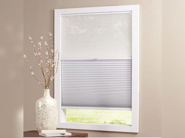Lot 96-143968 - Home Decorators Collection
Snow Drift/Shadow White Day and Night Cordless Cellular Window Shades- 29...