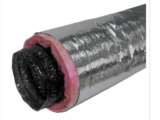 Lot 96-211133 - Everbilt 10 in. × 25 ft. R8 Insulated Flexible Duct Silver Jacket MSRP $109 Unused