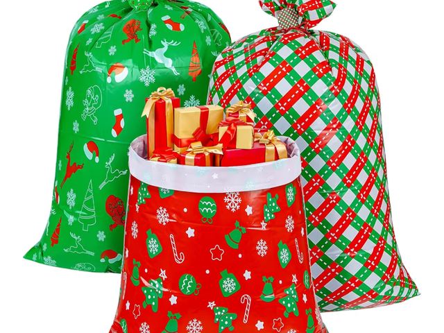 Lot 96-192197 - 5 Packs of CubesLand Large Christmas Gift Bags,3 Jumbo Christmas Plastic Gift Bags,Huge Gifts Bags f...
