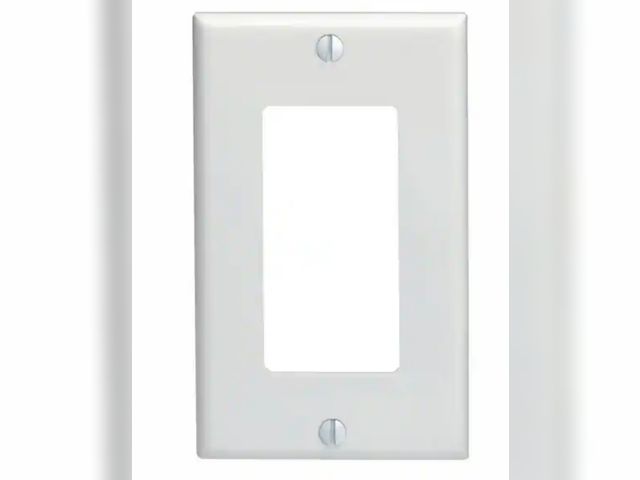 Lot 96-180190 - Leviton
1-Gang White Decora/Rocker Plastic Standard Wall Plate (10-Pack) 80401-WMP
New
