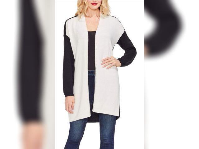 Lot 96-190930 - Womens cardigan, varies from stock photo size 3X Unused