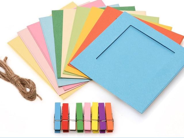 Lot 96-192960 - Polaroid Vintage Frame 3x4, Colorful
New