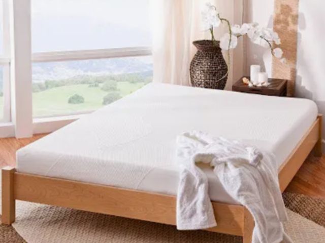 Lot 96-192139 - Zinus M-FMS-060T Spa Sensations Memory Foam Mattress, Twin 6"
New