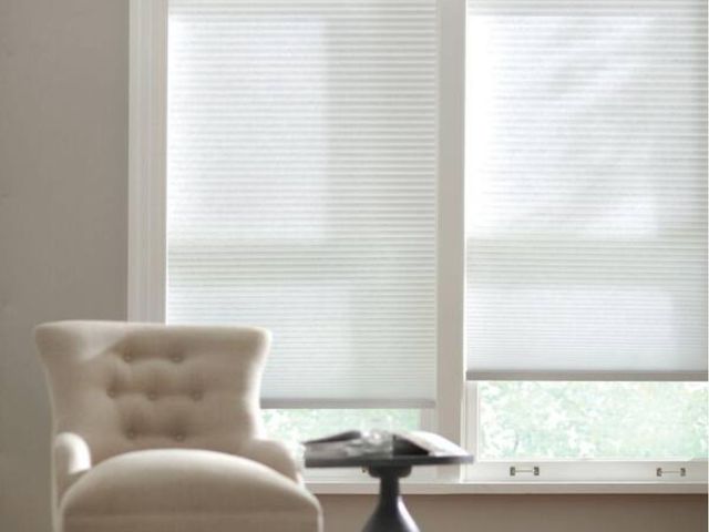 Lot 96-165035 - Home Decorators Collection
Shadow White 9/16 in. Cordless BO Fabric Cellular Window Shades-48.375 in...