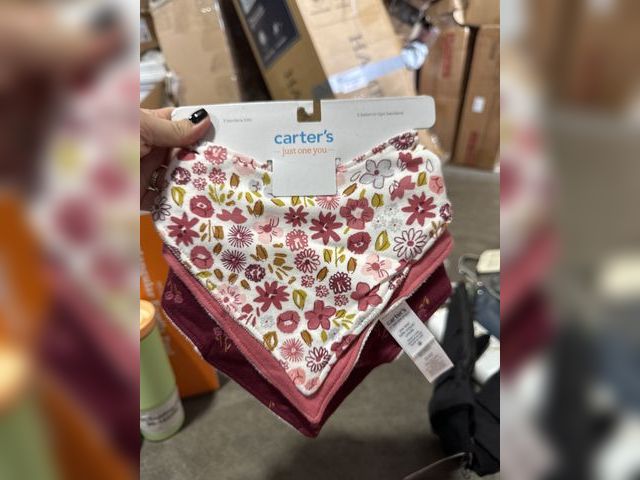 Lot 96-165587 - Carter's Just One You bandana bibs
New