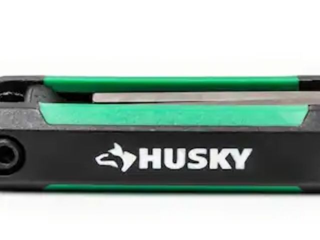 Lot 96-162974 - Husky
Mini Folding Hex Key Set (9-Piece SAE, 8-Piece MM)
New-- only 1 included in set