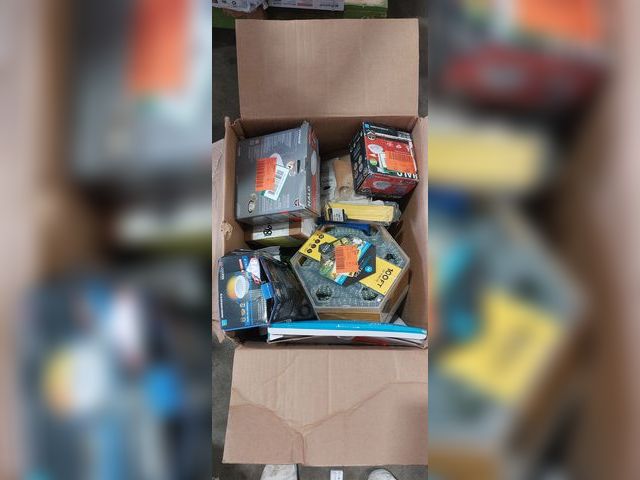 Lot 96-163332 - Mixed Box of Home Depot Items
Conditions Mixed / Most New