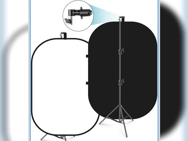 Lot 96-174478 - Neewer 5x7ft/1.5x2m Chromakey Foldable Backdrop with Stand 8.5ft/2.6m, 2-in-1 Reversible Black White...