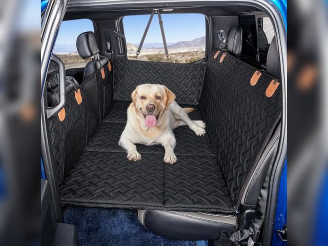 Lot 96-175957 - Dog Back Seat Extender for Truck,Truck Dog Seat Cover Back Seat,Dog Hammock for Truck,Hard Bottom Se...
