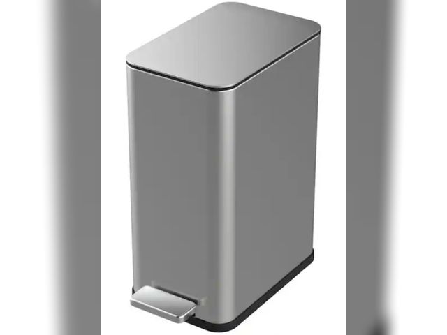 Lot 96-181769 - StyleWell
2.6 Gal. Stainless Steel Slim Step-On Trash Can
New