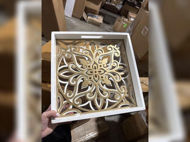 Lot 96-181585 - White and Gold 14x14 Gold Serving Tray

New